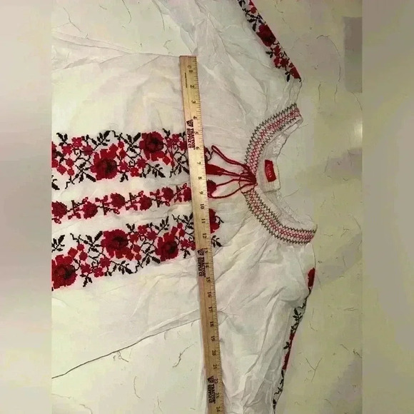 Karina White Top With Red Floral Embroidery & Tassels Size Small - Picture 6 of 6